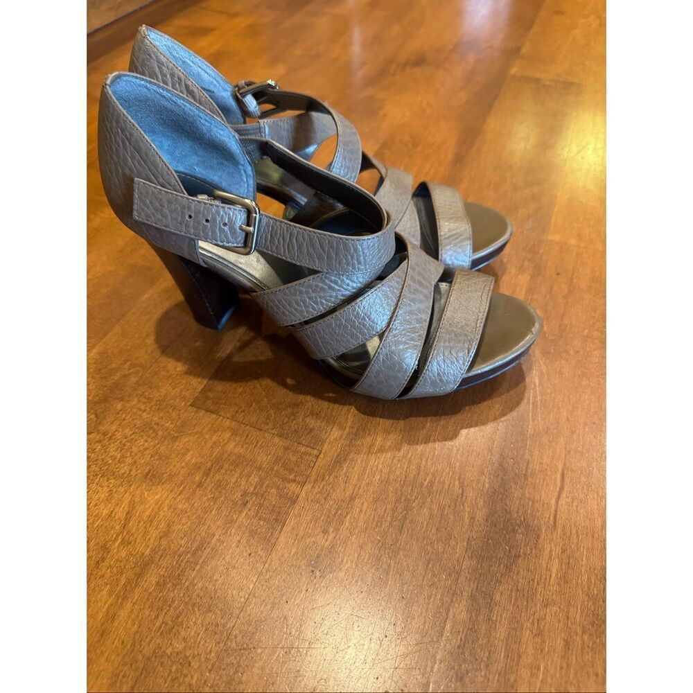 LOFT Women’s Size 8M Beige Leather Strappy Block Heel Sandals Ankle Buckle